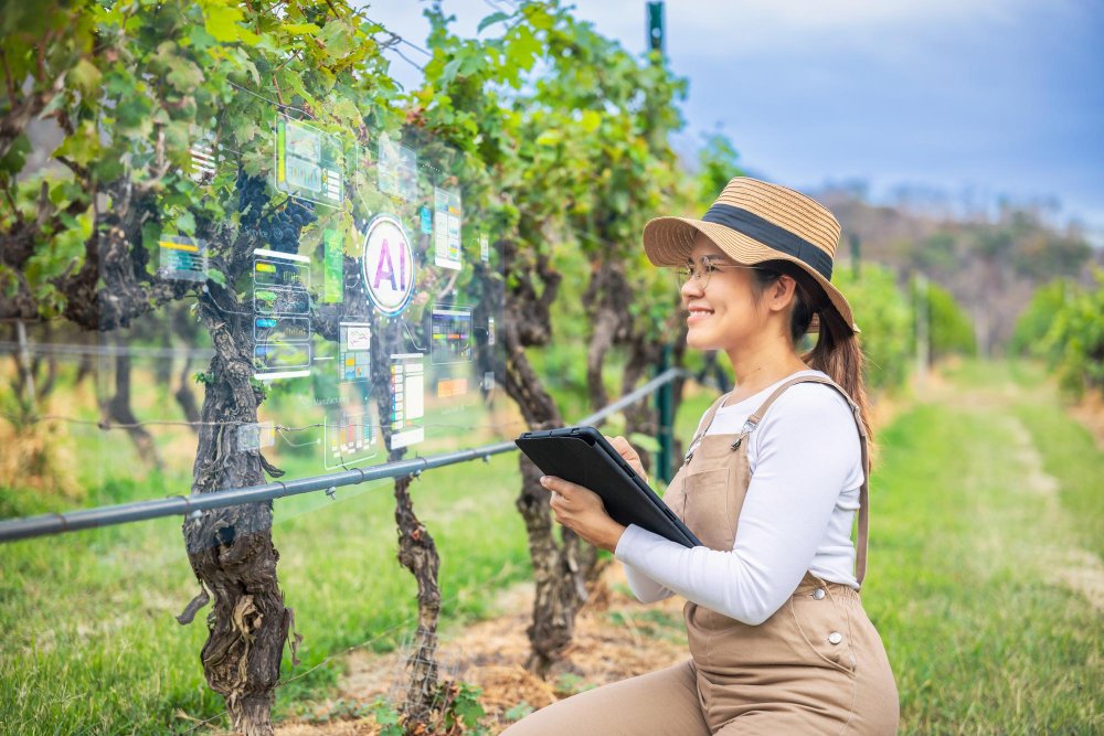Agricultora usando tablet com inteligência artificial para monitorar lavoura